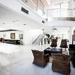 Pazo Escudos & Hotel Vigo