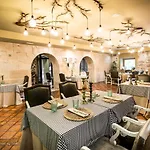 Pazo Escudos & Hotel Vigo