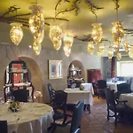 Pazo Escudos & 5*