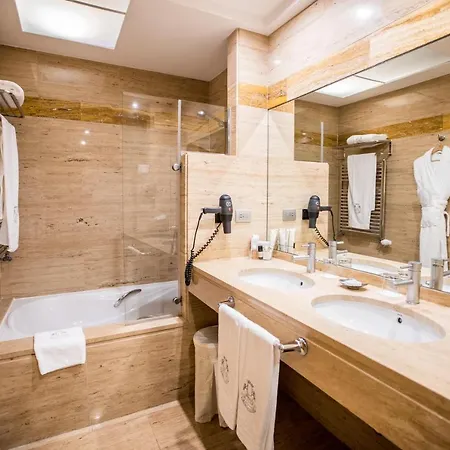 Pazo Escudos & Отель 5*