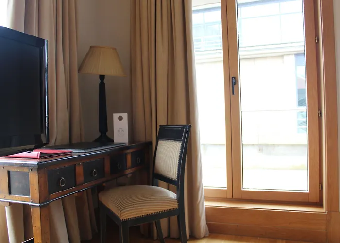 Otel Pazo Escudos & 5*